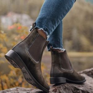 Women’s Thursday Dark Olive Suede Duchess Boot